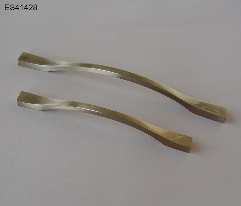 Simple nordic style Zamak Furniture Cabinet Pull Handle in 2022