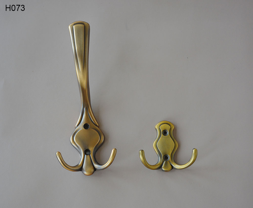 Simple Traditional Zamak alloy Coat Hook 