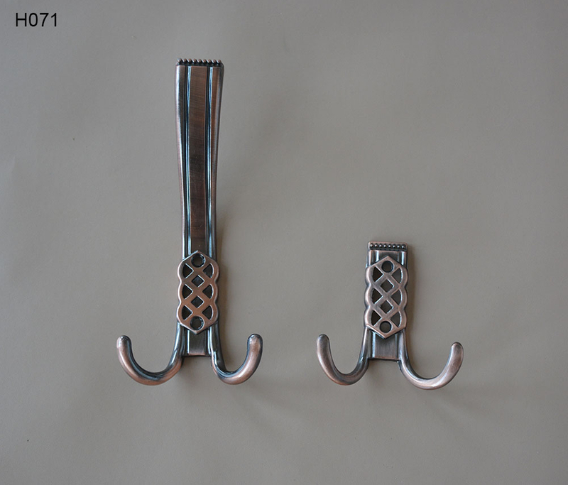 Simple Traditional Zamak alloy Coat Hook 