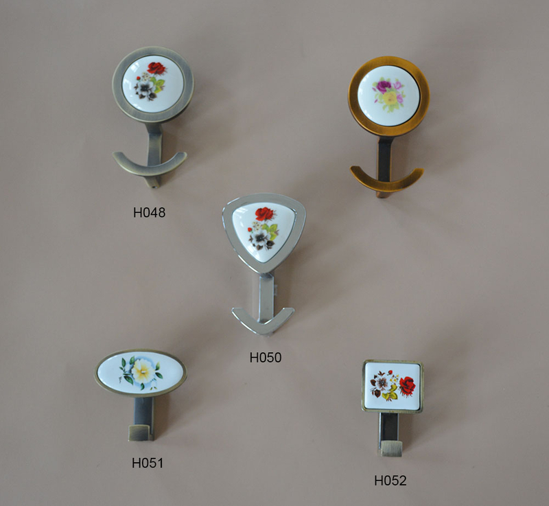 Simple Traditional Zamak alloy Coat Hook 